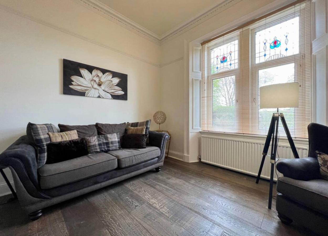 Carlibar Villa Barrhead エクステリア 写真