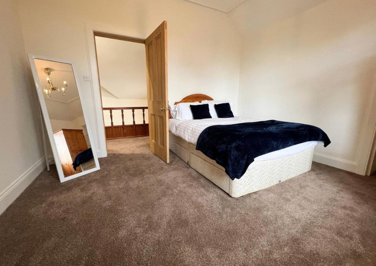 Carlibar Villa Barrhead エクステリア 写真